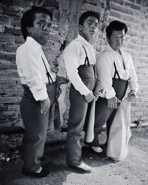 livia-corona photography dwarf bullfighters mexico livia-corona photography dwarf bullfighters mexico