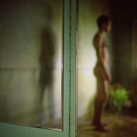 Mona_Kuhn4