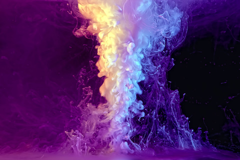 Explosions of color and liquid shot by macro photographer Markus Reugels