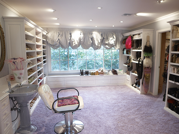 Villa With Shoe Closent And Dressing Closet Villa With Shoe Closent And Dressing Closet