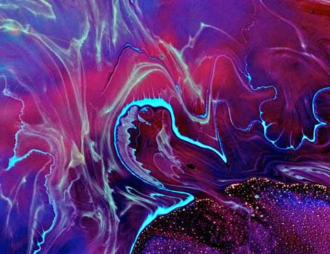 Electrifying Ink and Water Macro Photographs by Pery Burge