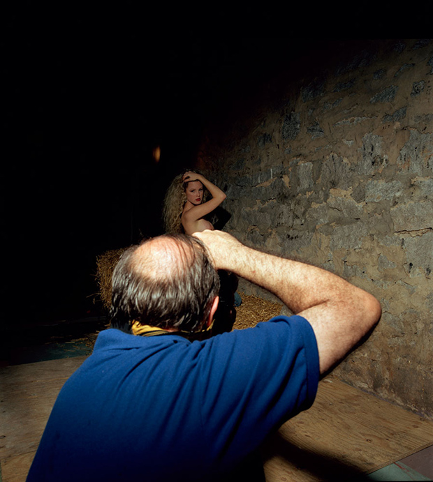 Photographer Infiltrates Camera Clubs, Where Men Lure Women Into Posing Nude with Promises of Fame (NSFW) Amateur 620x691 photo Photographer Infiltrates Camera Clubs, Where Men Lure Women Into Posing Nude with Promises of Fame (NSFW)