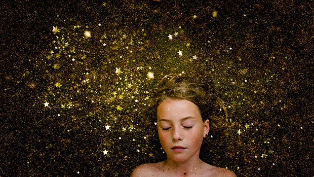 101 Photos Capture the Magic and Heartbreak of Childhood