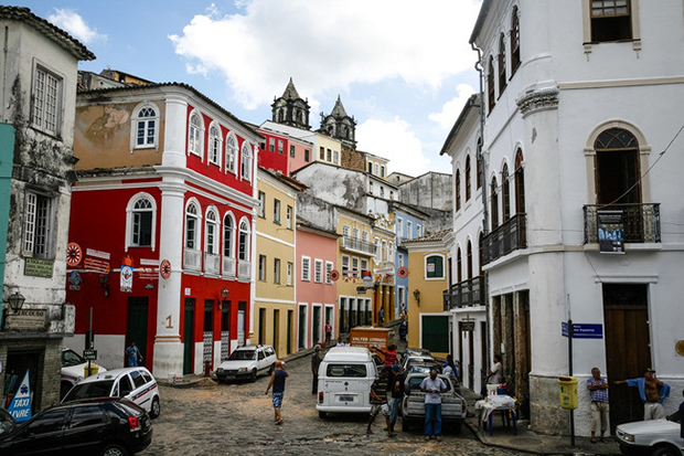 cobbled streets and colonial architecture on largo de pelourinho