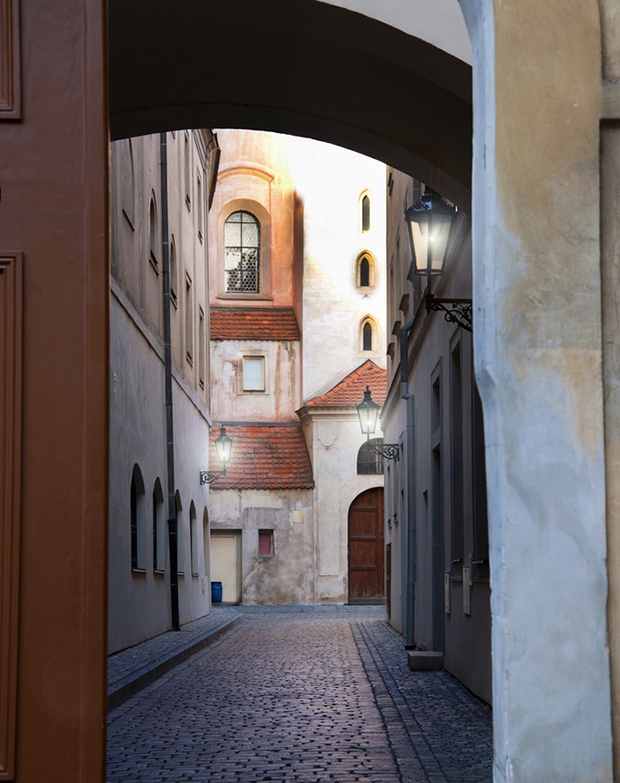 Get Lost In Alleys Around The World Sponsored Feature Shoot